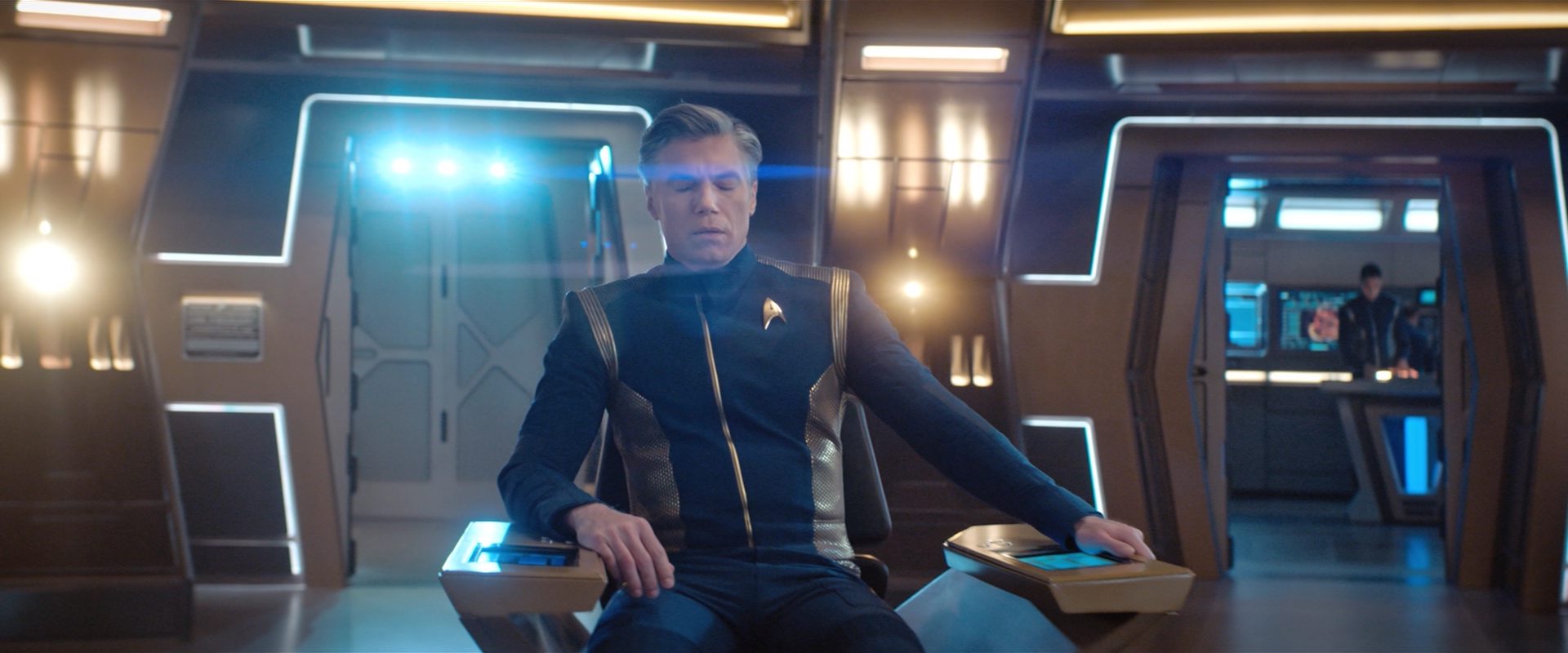 extant_StarTrekDiscovery_2x12-ThroughTheValleyOfShadows_05260.jpg
