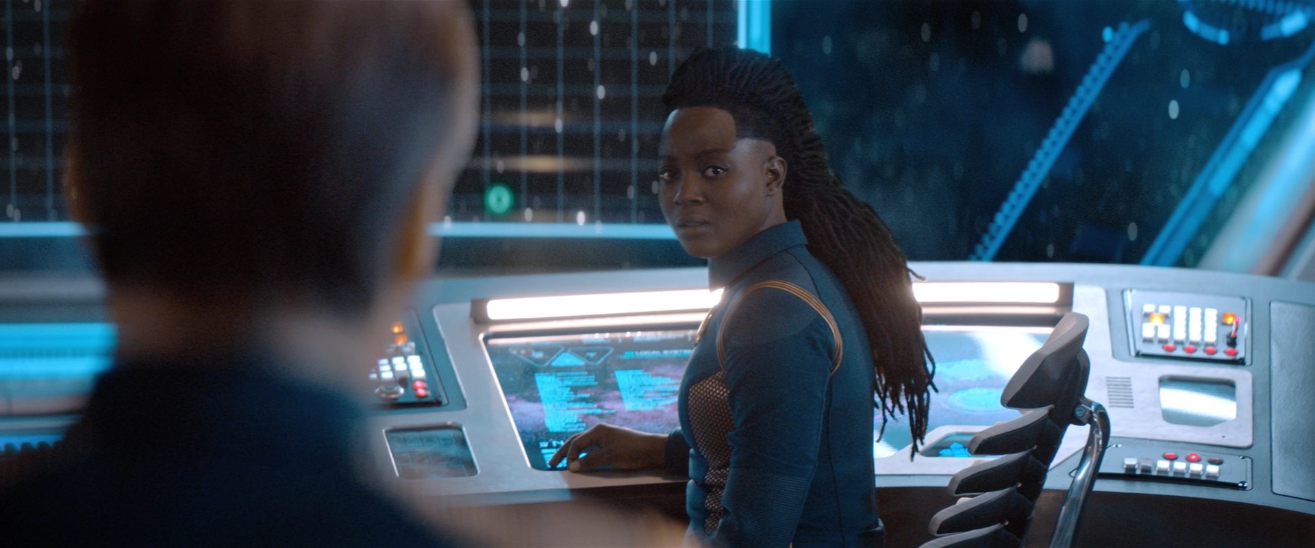extant_StarTrekDiscovery_2x12-ThroughTheValleyOfShadows_05297.jpg