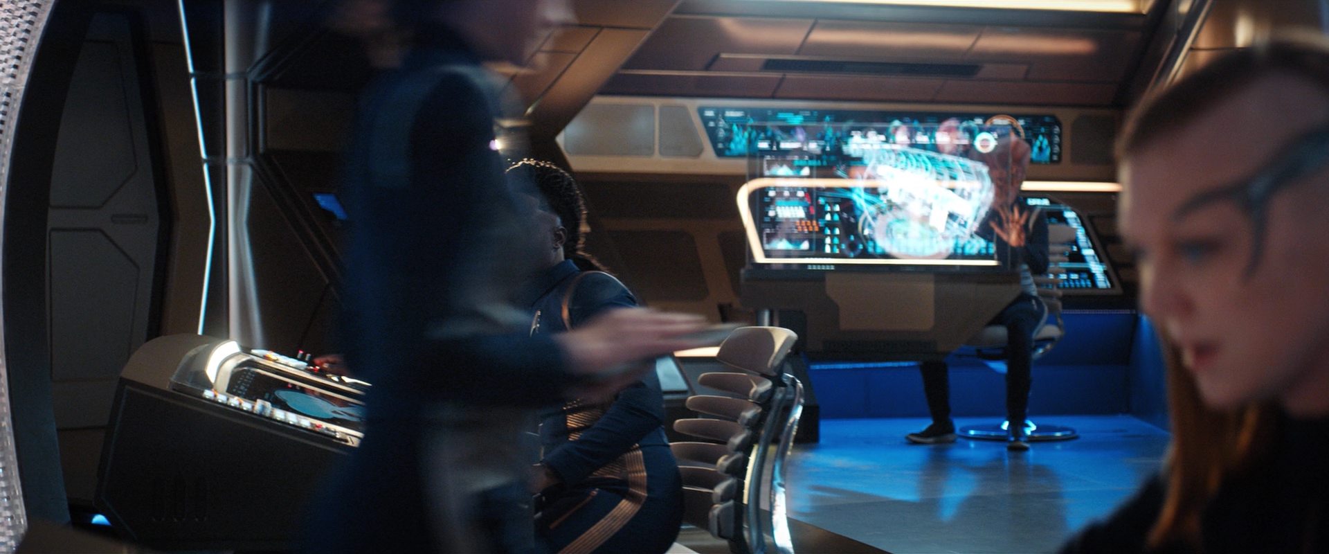 extant_StarTrekDiscovery_2x13-SuchSweetSorrowPart1_00363.jpg