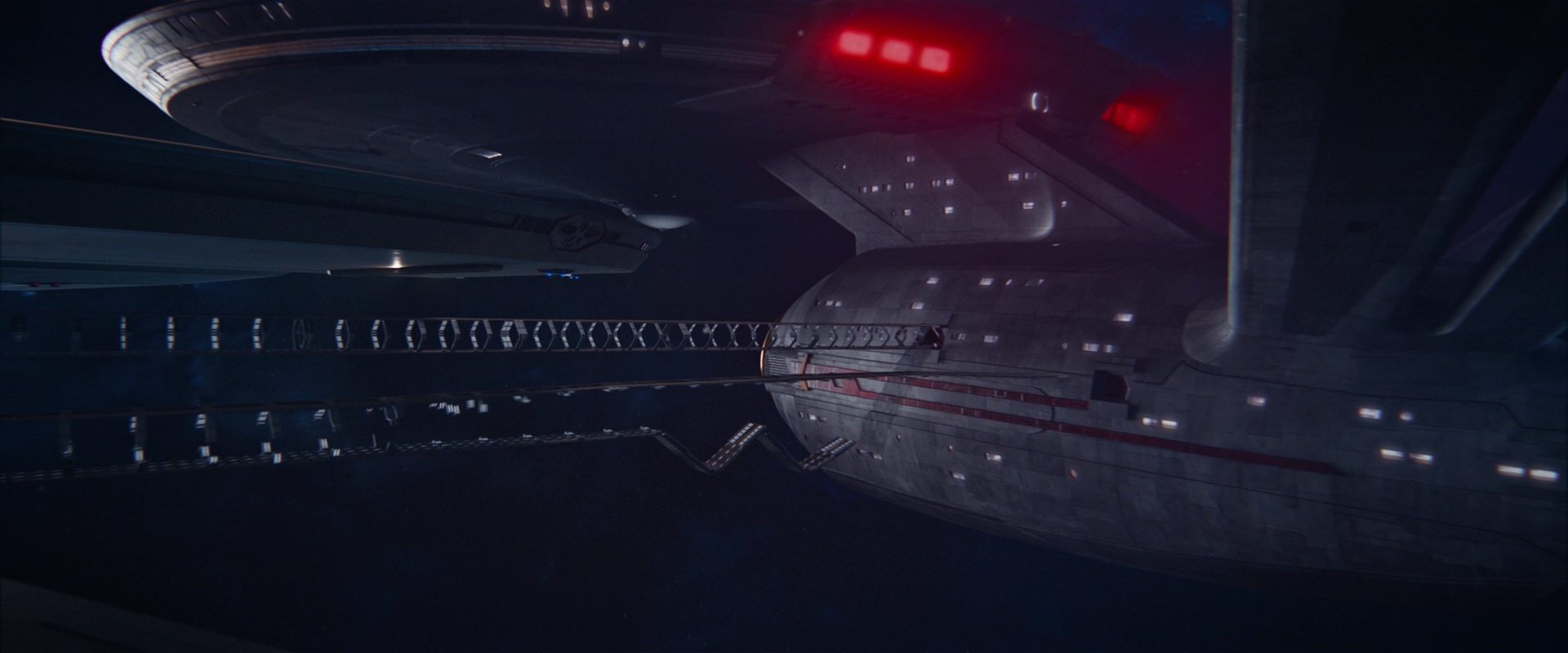 extant_StarTrekDiscovery_2x13-SuchSweetSorrowPart1_00430.jpg