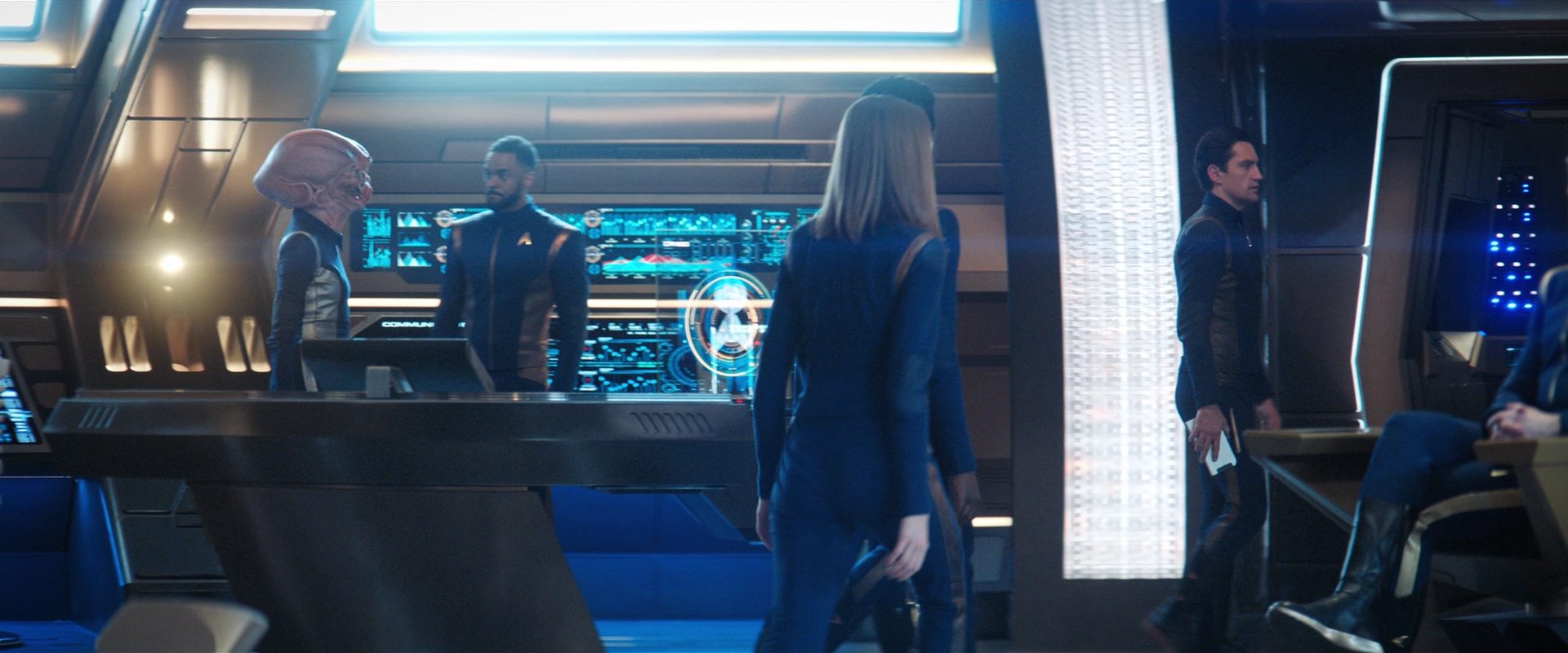 extant_StarTrekDiscovery_2x13-SuchSweetSorrowPart1_00471.jpg