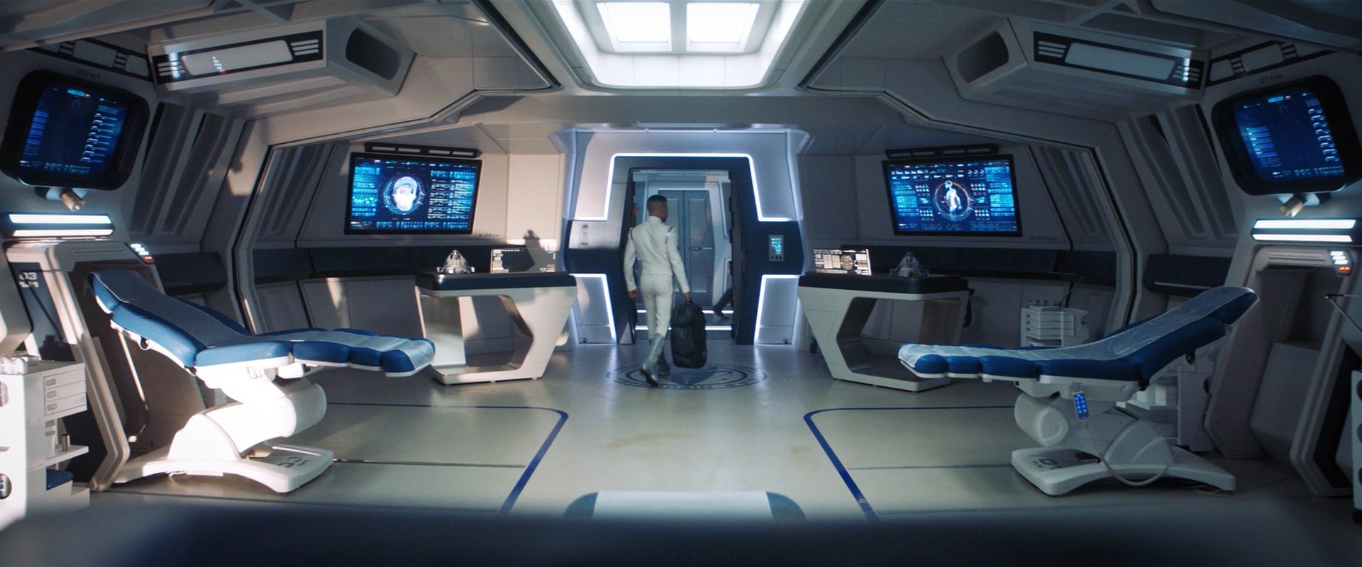 extant_StarTrekDiscovery_2x13-SuchSweetSorrowPart1_00550.jpg