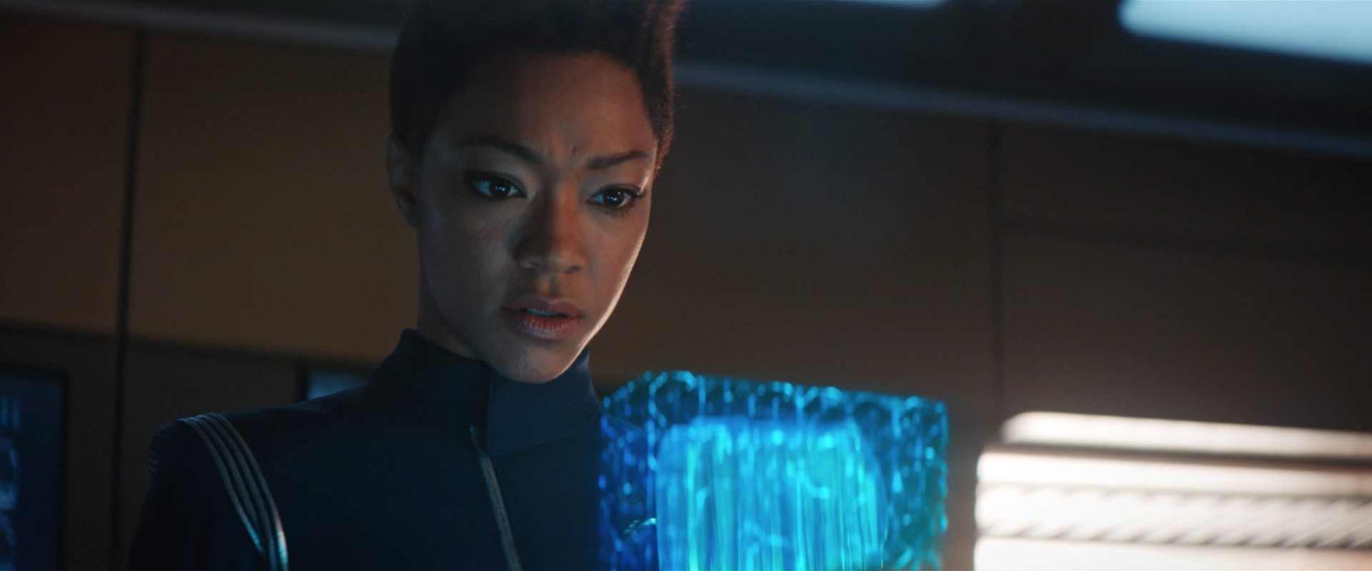 extant_StarTrekDiscovery_2x13-SuchSweetSorrowPart1_00623.jpg