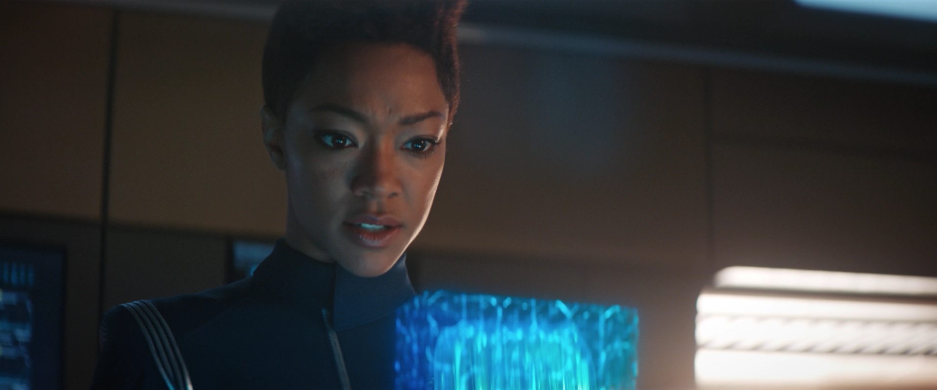 extant_StarTrekDiscovery_2x13-SuchSweetSorrowPart1_00628.jpg
