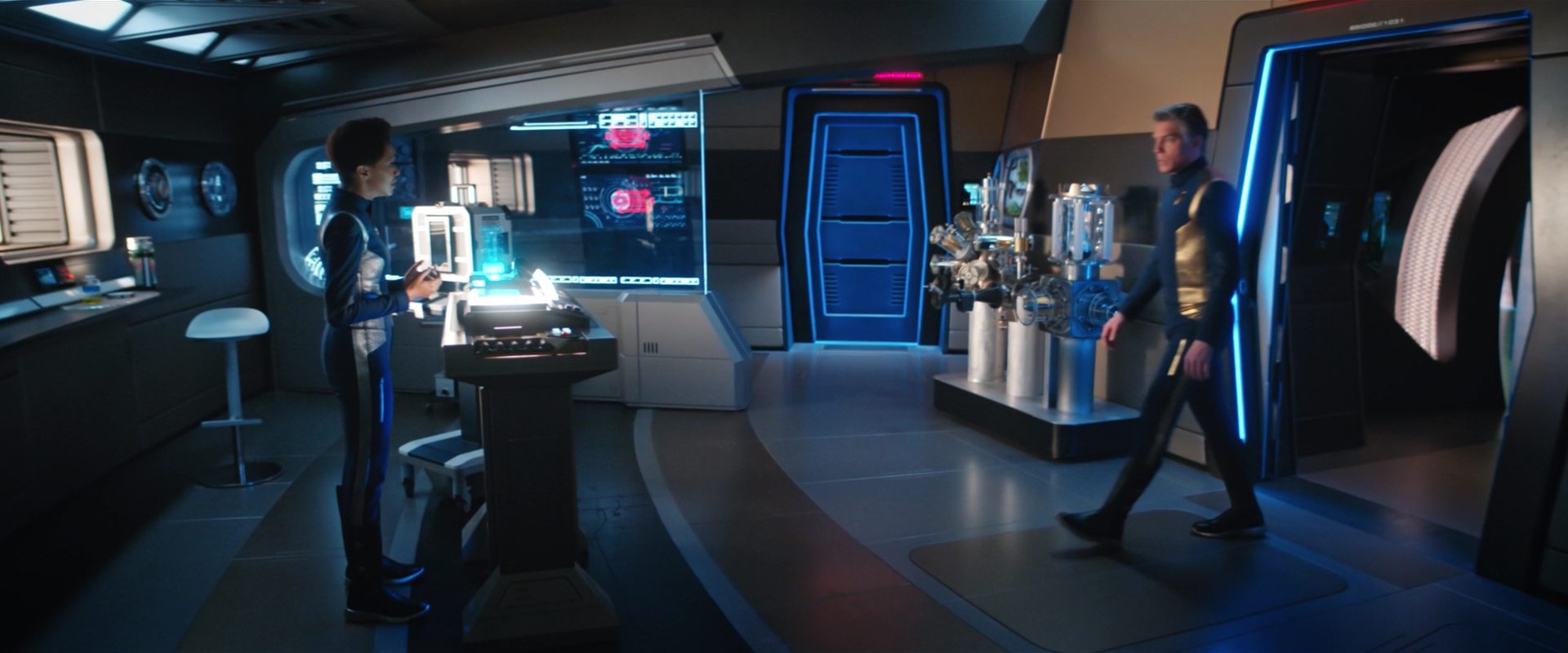 extant_StarTrekDiscovery_2x13-SuchSweetSorrowPart1_00658.jpg