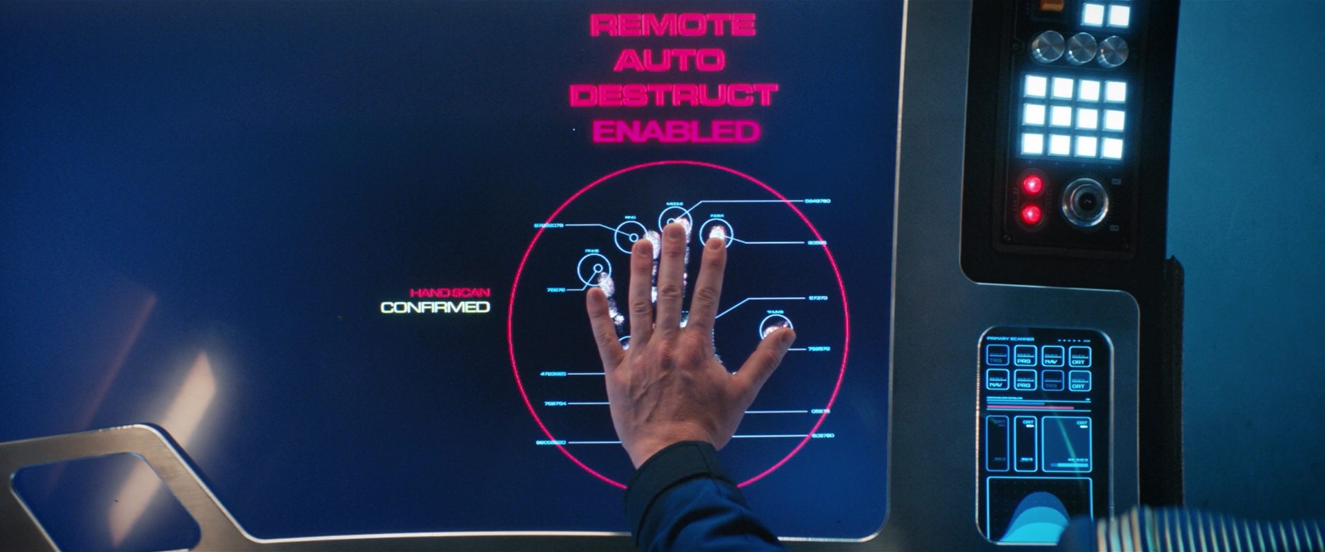 extant_StarTrekDiscovery_2x13-SuchSweetSorrowPart1_00792.jpg