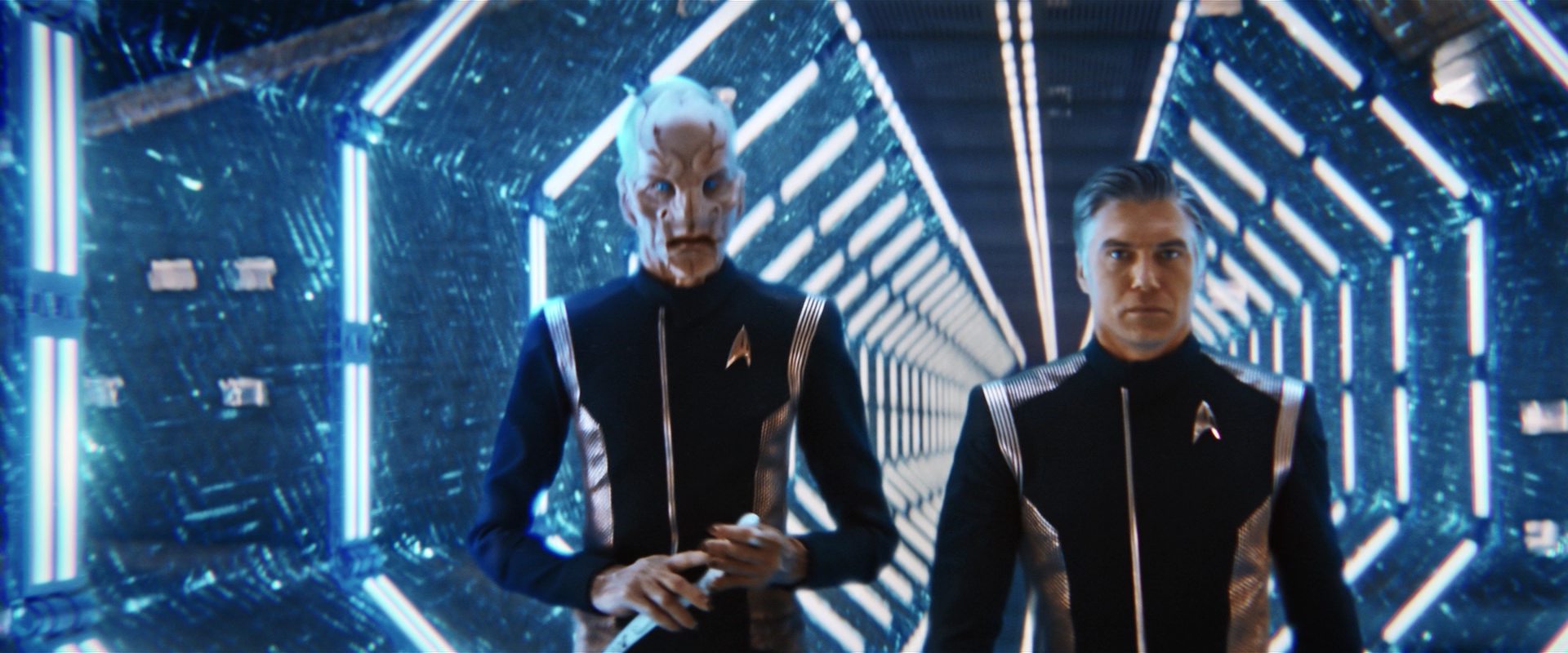 extant_StarTrekDiscovery_2x13-SuchSweetSorrowPart1_00820.jpg