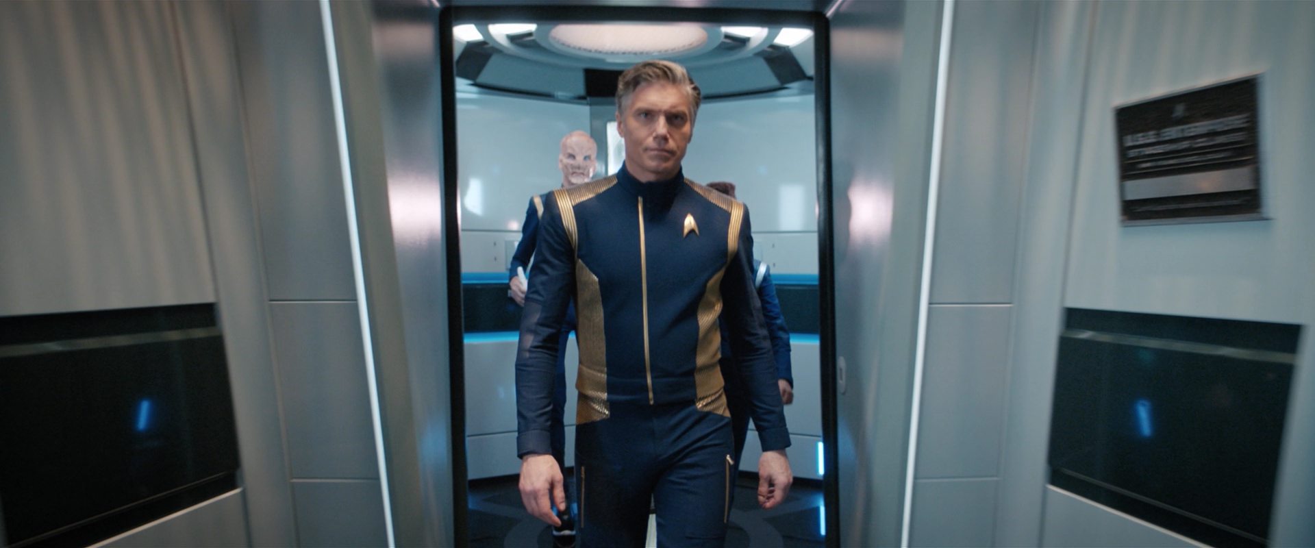 extant_StarTrekDiscovery_2x13-SuchSweetSorrowPart1_00913.jpg