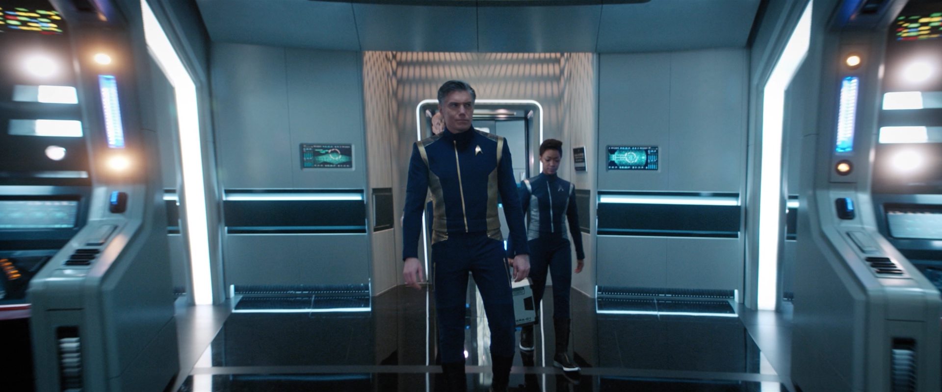 extant_StarTrekDiscovery_2x13-SuchSweetSorrowPart1_00919.jpg