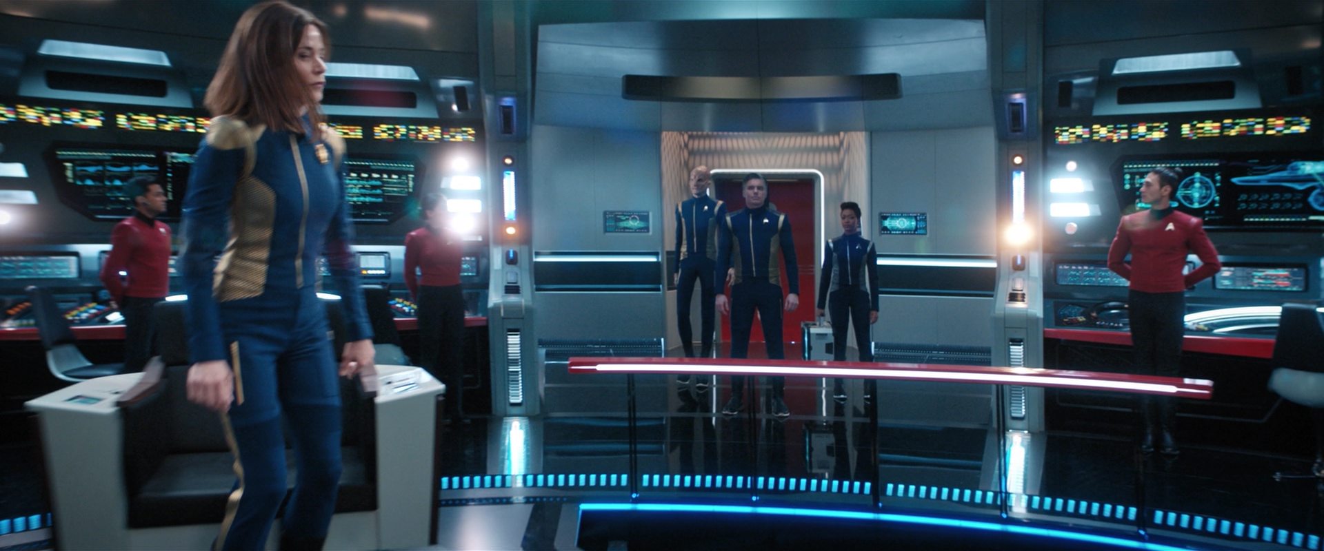 extant_StarTrekDiscovery_2x13-SuchSweetSorrowPart1_00923.jpg