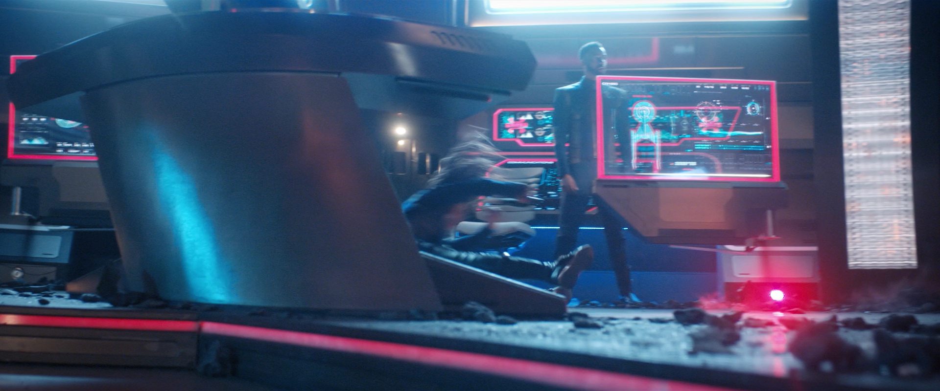 extant_StarTrekDiscovery_2x13-SuchSweetSorrowPart1_01358.jpg