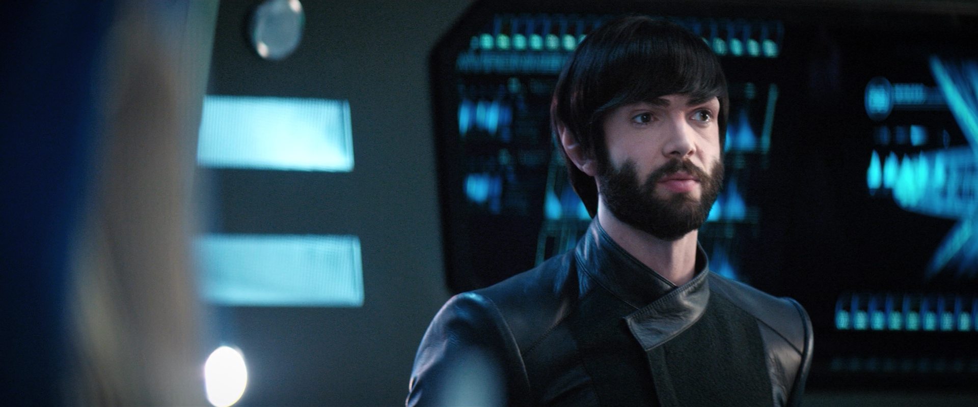 extant_StarTrekDiscovery_2x13-SuchSweetSorrowPart1_01565.jpg