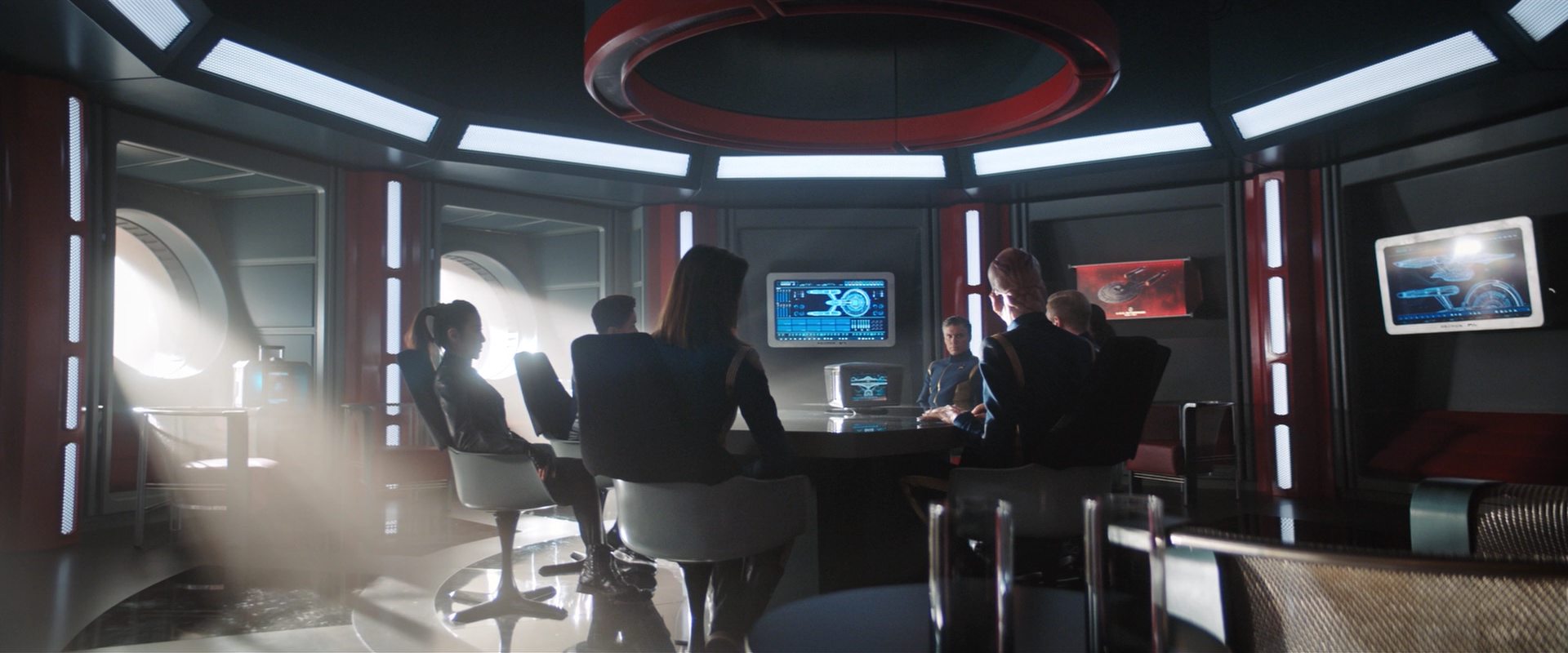 extant_StarTrekDiscovery_2x13-SuchSweetSorrowPart1_01838.jpg