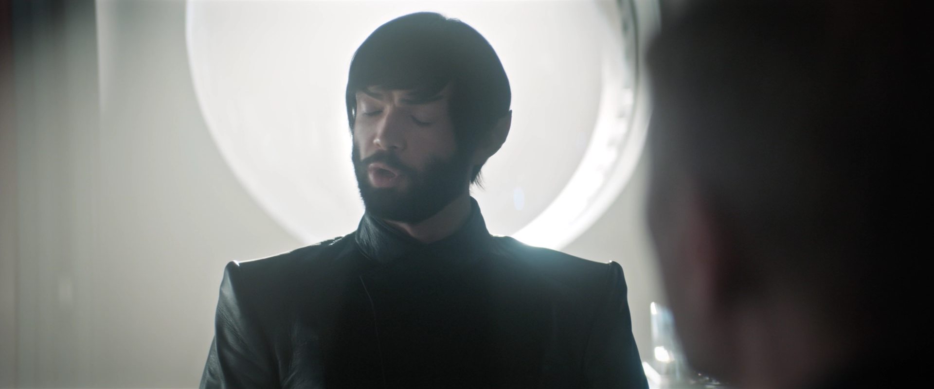 extant_StarTrekDiscovery_2x13-SuchSweetSorrowPart1_01963.jpg