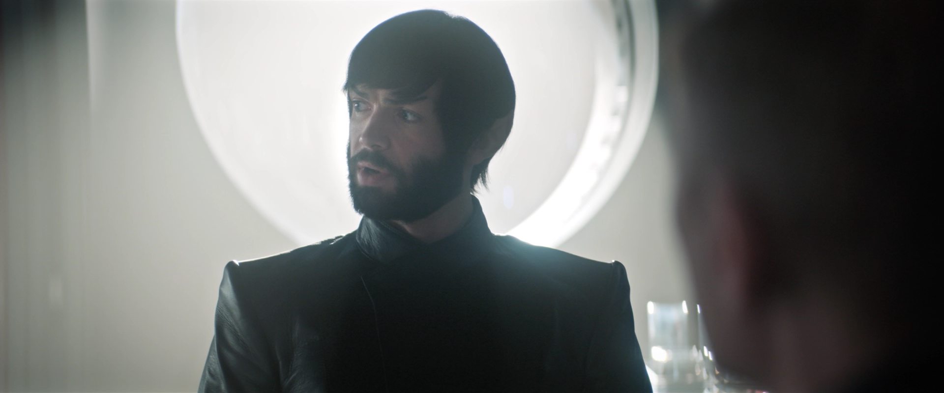 extant_StarTrekDiscovery_2x13-SuchSweetSorrowPart1_01965.jpg