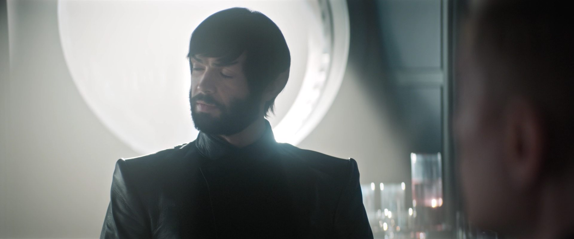 extant_StarTrekDiscovery_2x13-SuchSweetSorrowPart1_01970.jpg