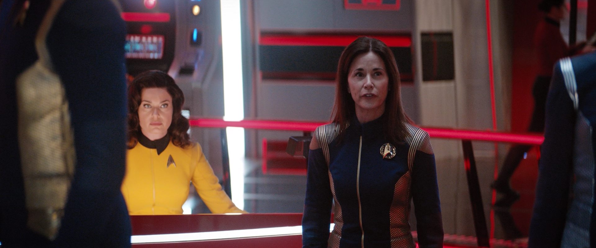 extant_StarTrekDiscovery_2x13-SuchSweetSorrowPart1_02145.jpg