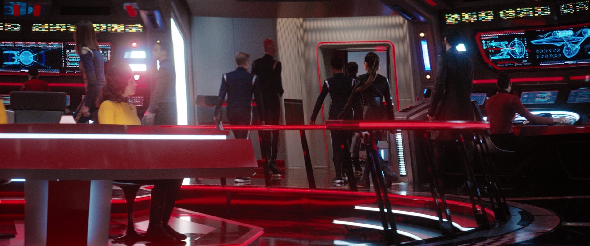 extant_StarTrekDiscovery_2x13-SuchSweetSorrowPart1_02198.jpg