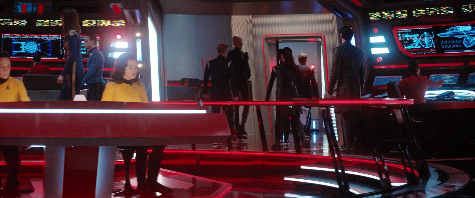 extant_StarTrekDiscovery_2x13-SuchSweetSorrowPart1_02199.jpg