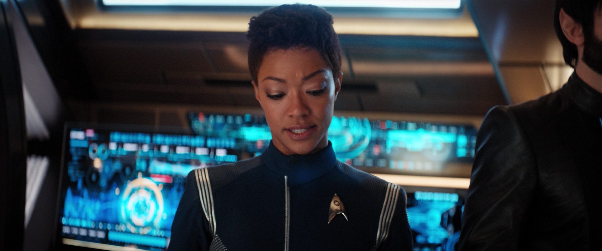 extant_StarTrekDiscovery_2x13-SuchSweetSorrowPart1_02259.jpg