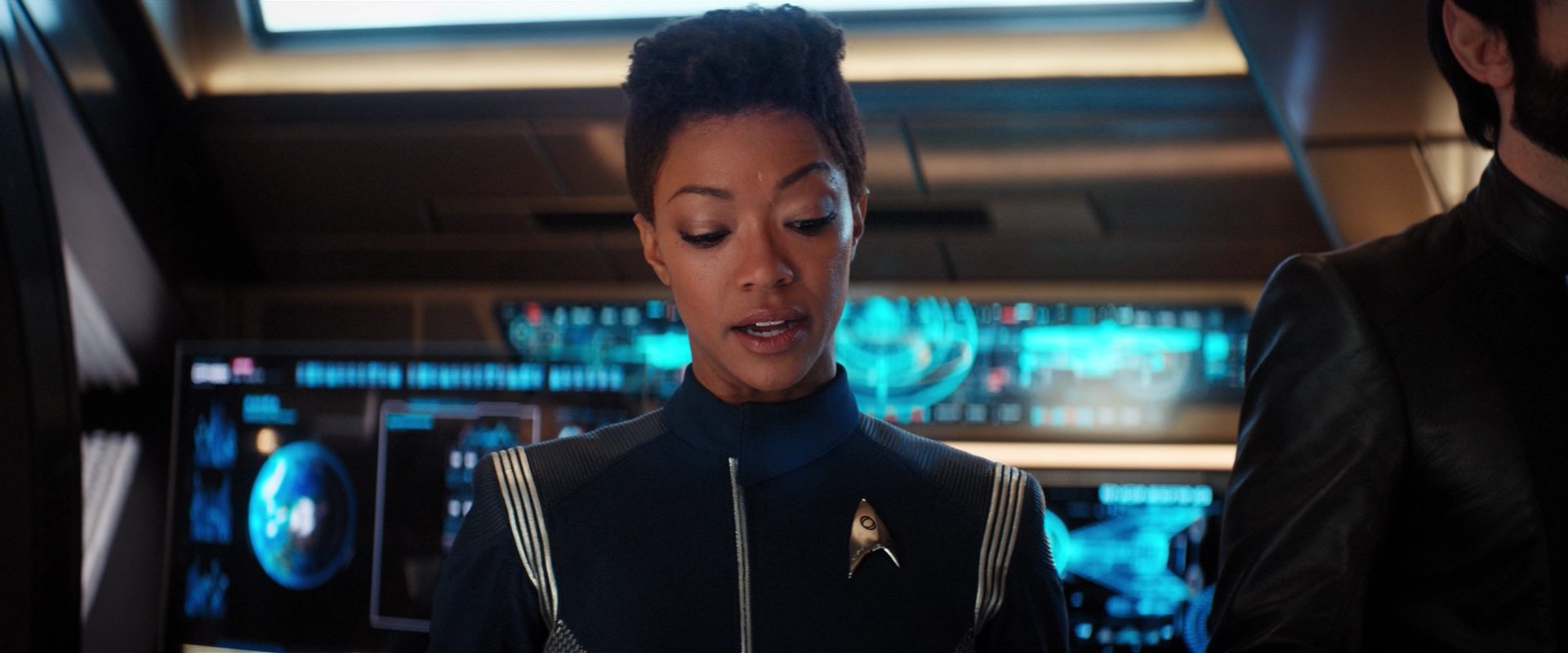 extant_StarTrekDiscovery_2x13-SuchSweetSorrowPart1_02260.jpg