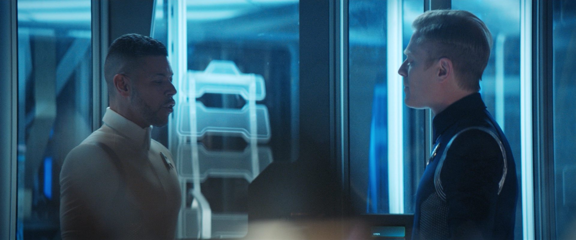 extant_StarTrekDiscovery_2x13-SuchSweetSorrowPart1_02446.jpg