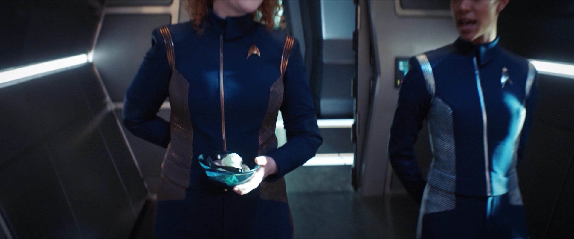 extant_StarTrekDiscovery_2x13-SuchSweetSorrowPart1_02654.jpg