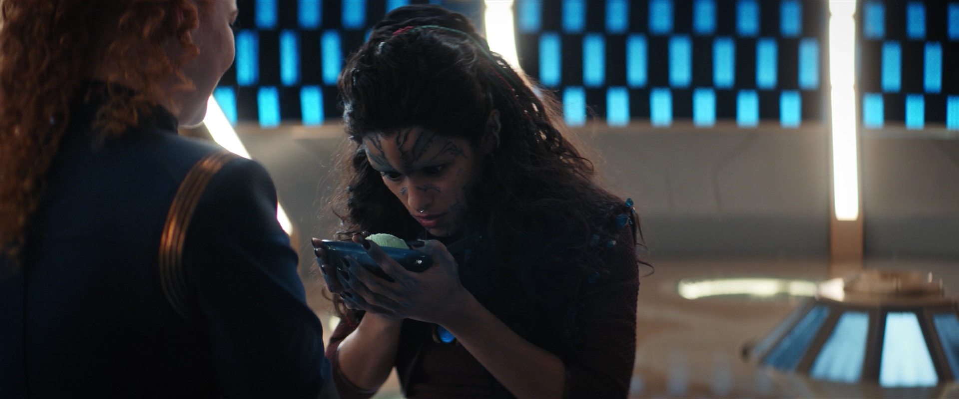 extant_StarTrekDiscovery_2x13-SuchSweetSorrowPart1_02706.jpg
