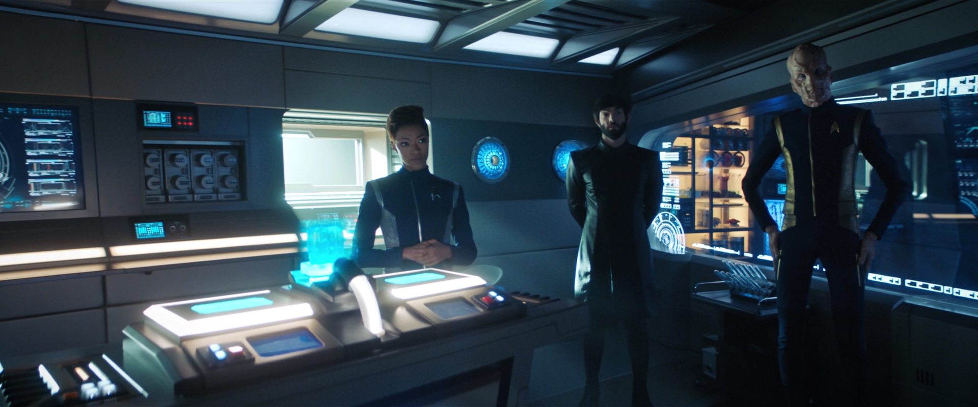 extant_StarTrekDiscovery_2x13-SuchSweetSorrowPart1_02773.jpg