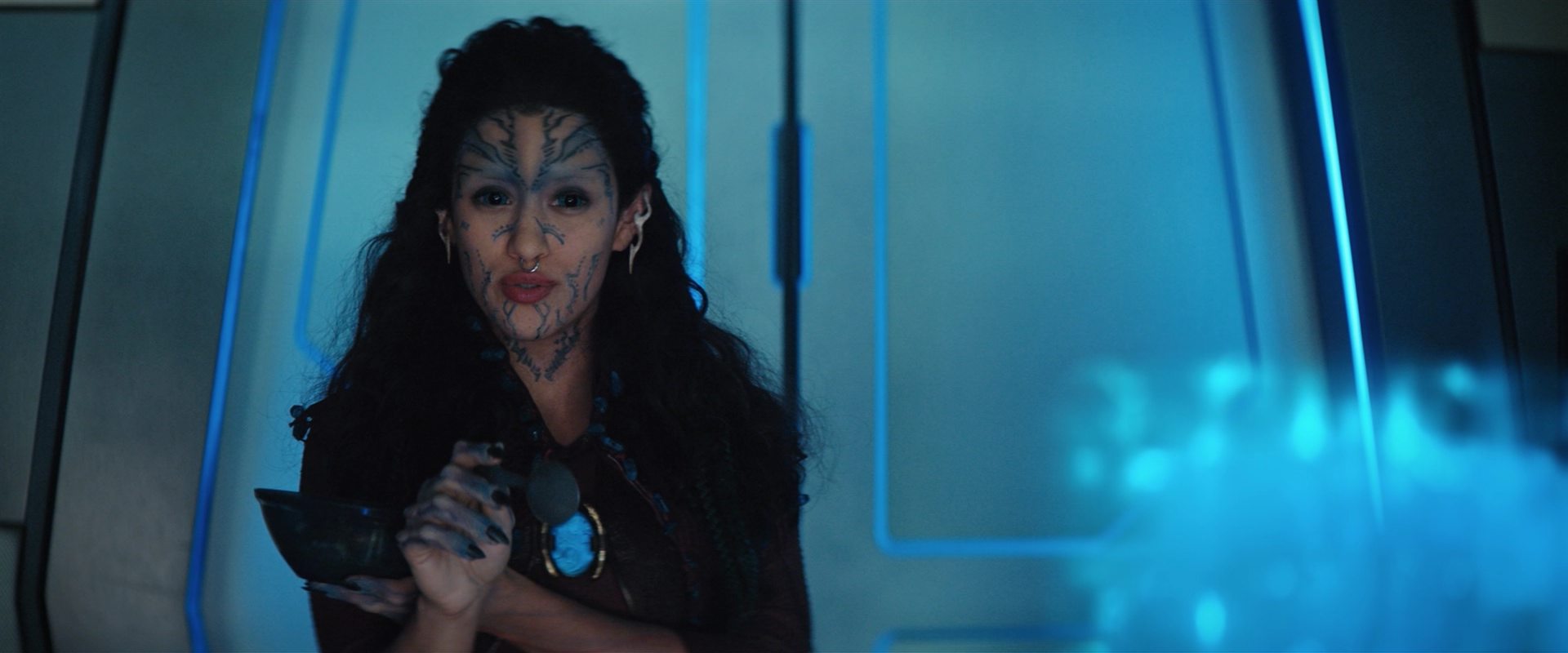 extant_StarTrekDiscovery_2x13-SuchSweetSorrowPart1_02799.jpg
