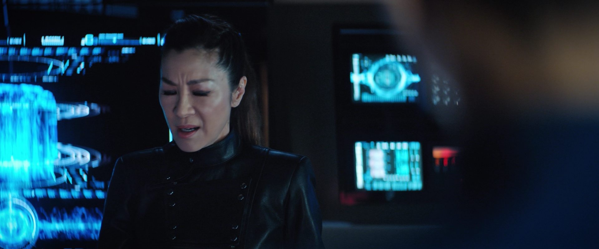 extant_StarTrekDiscovery_2x13-SuchSweetSorrowPart1_02852.jpg