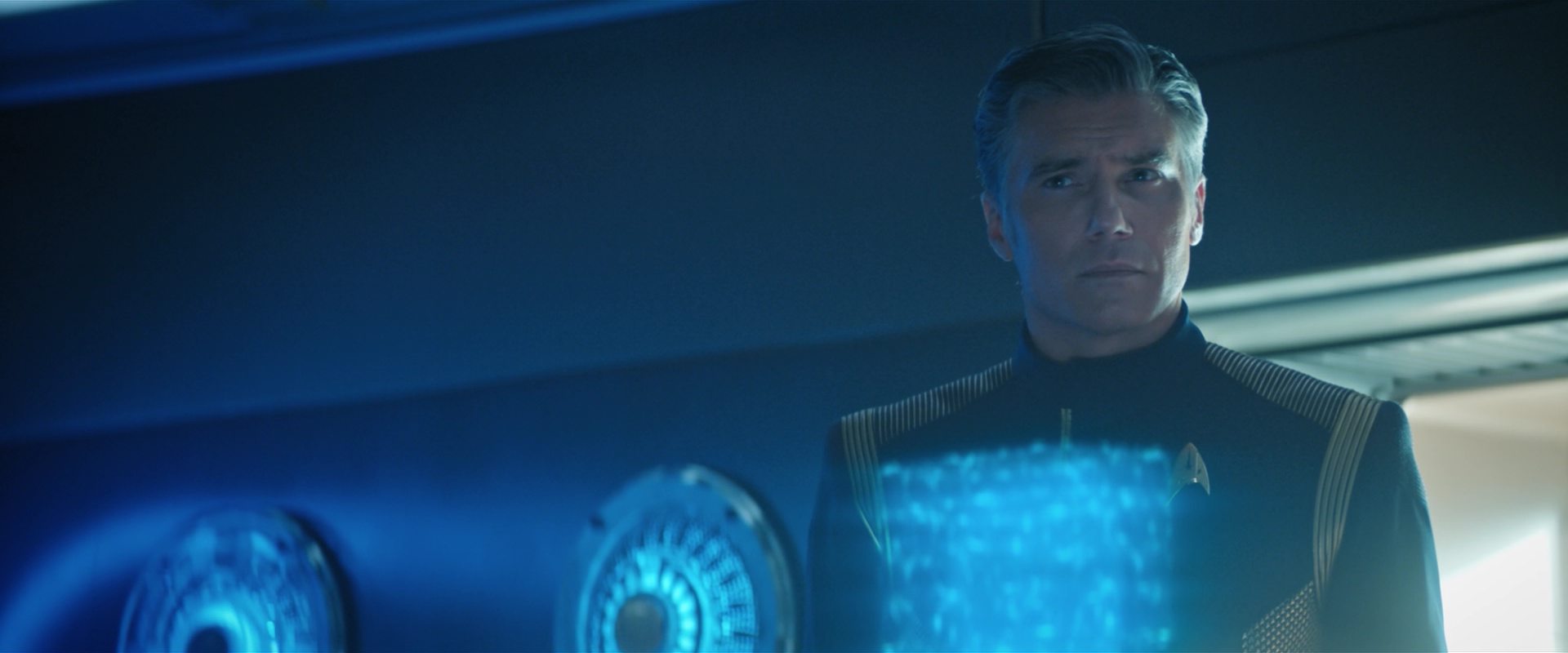 extant_StarTrekDiscovery_2x13-SuchSweetSorrowPart1_02989.jpg