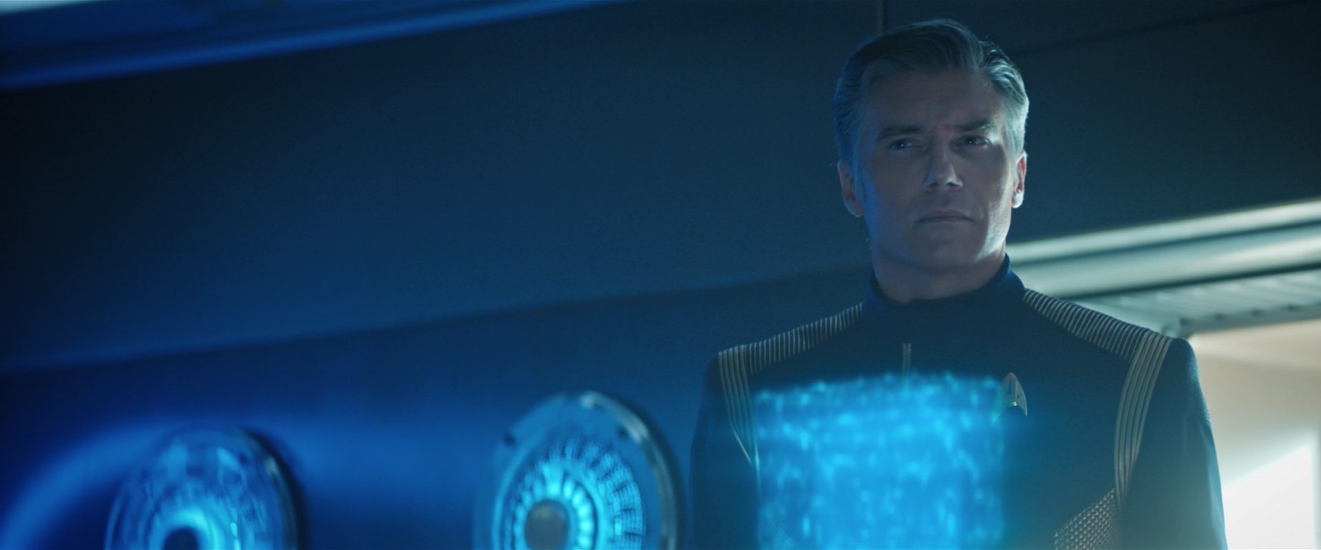 extant_StarTrekDiscovery_2x13-SuchSweetSorrowPart1_02990.jpg