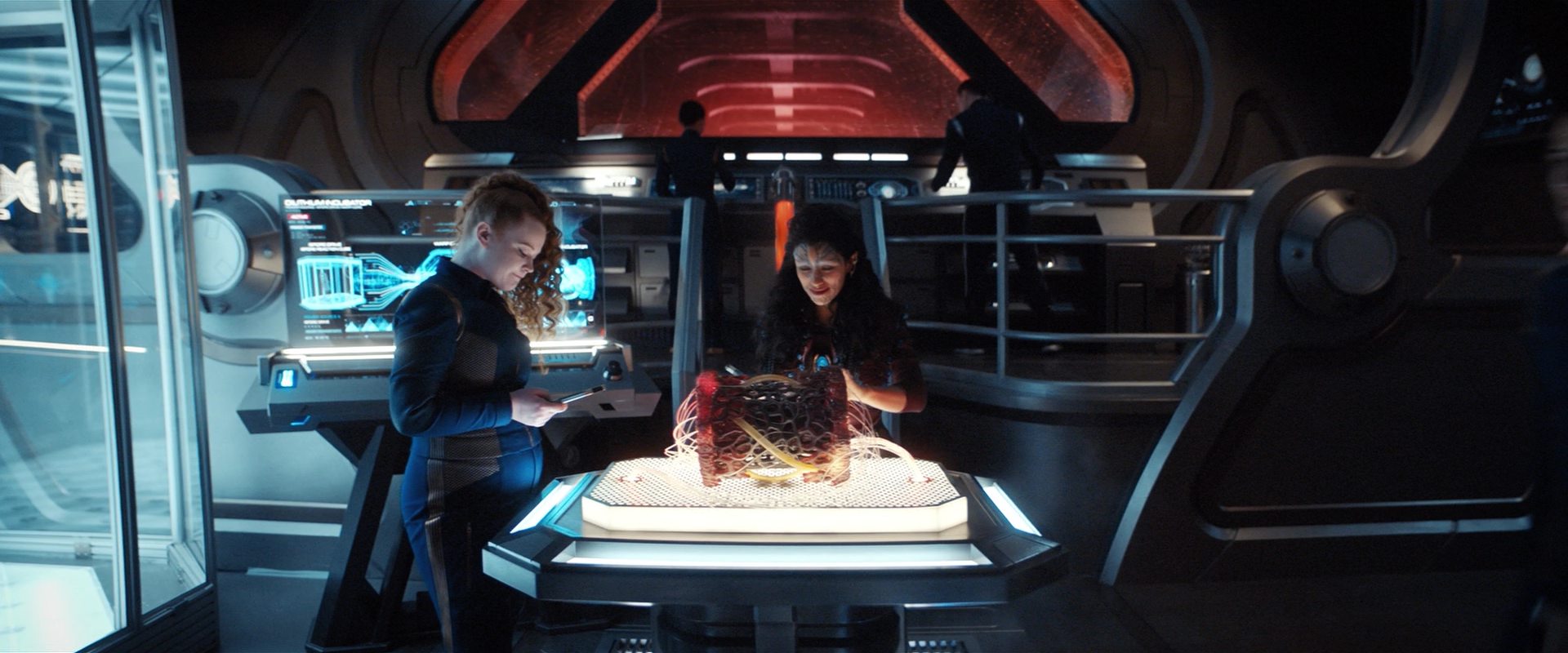 extant_StarTrekDiscovery_2x13-SuchSweetSorrowPart1_03387.jpg