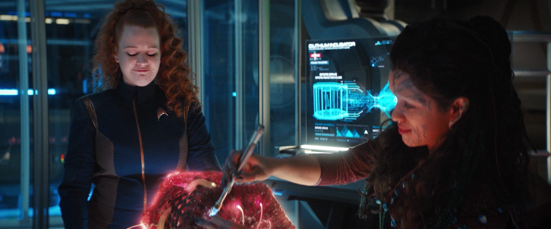 extant_StarTrekDiscovery_2x13-SuchSweetSorrowPart1_03413.jpg