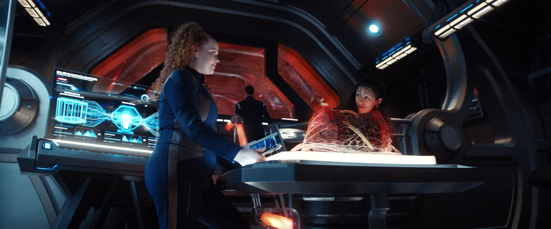 extant_StarTrekDiscovery_2x13-SuchSweetSorrowPart1_03433.jpg