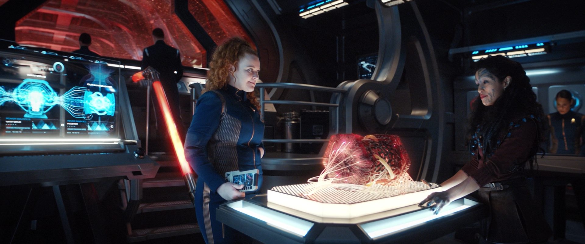 extant_StarTrekDiscovery_2x13-SuchSweetSorrowPart1_03478.jpg