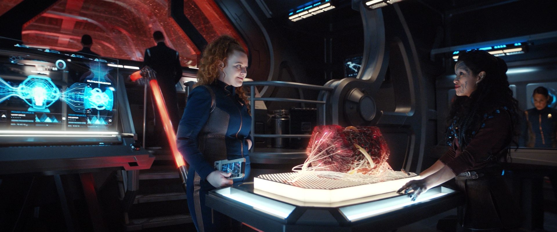 extant_StarTrekDiscovery_2x13-SuchSweetSorrowPart1_03479.jpg