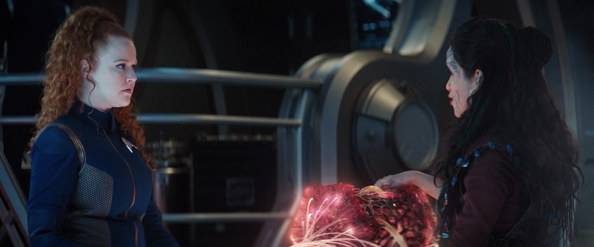 extant_StarTrekDiscovery_2x13-SuchSweetSorrowPart1_03523.jpg