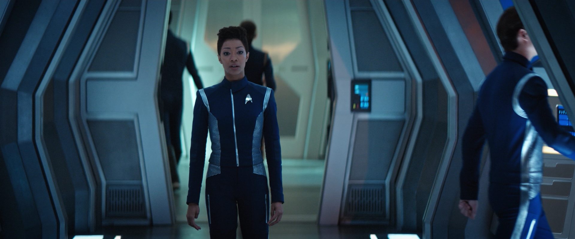 extant_StarTrekDiscovery_2x13-SuchSweetSorrowPart1_03662.jpg