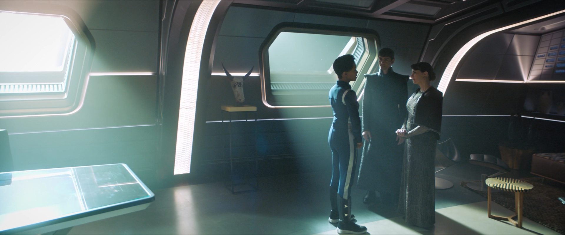 extant_StarTrekDiscovery_2x13-SuchSweetSorrowPart1_03684.jpg