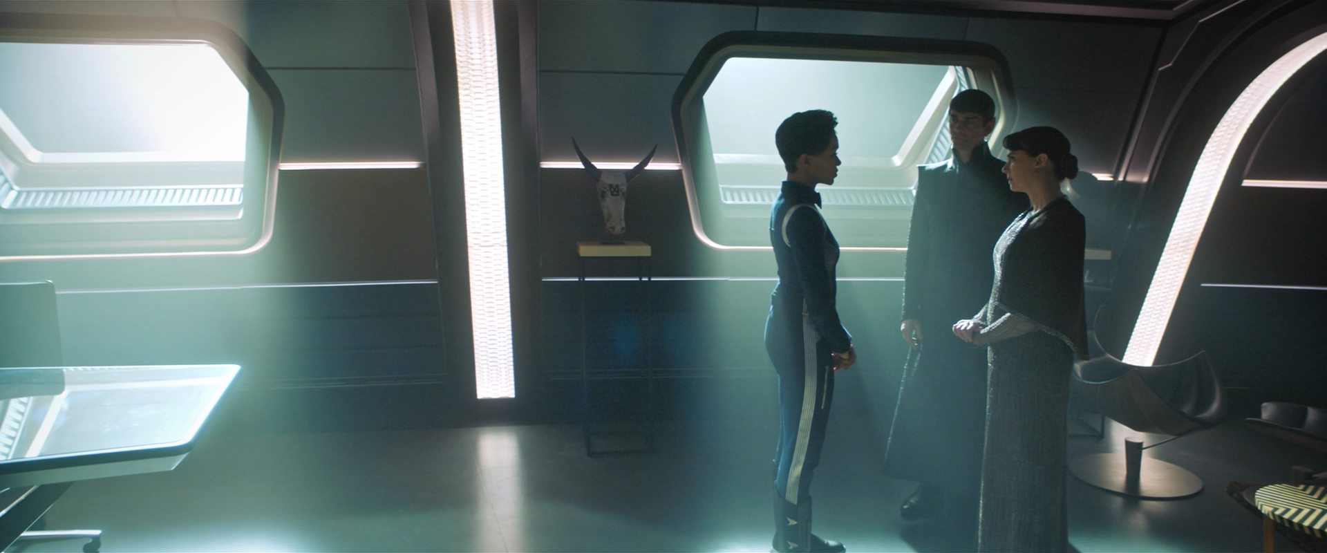 extant_StarTrekDiscovery_2x13-SuchSweetSorrowPart1_03691.jpg