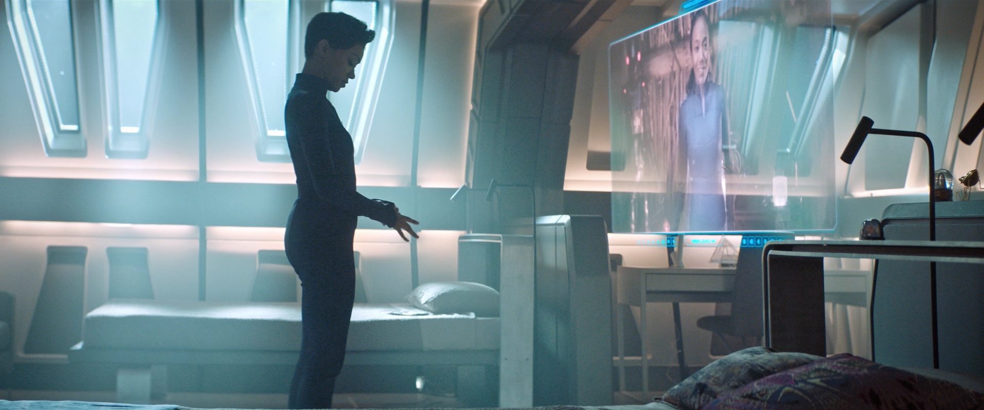 extant_StarTrekDiscovery_2x13-SuchSweetSorrowPart1_04058.jpg