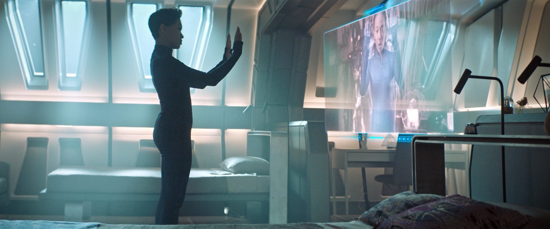 extant_StarTrekDiscovery_2x13-SuchSweetSorrowPart1_04100.jpg