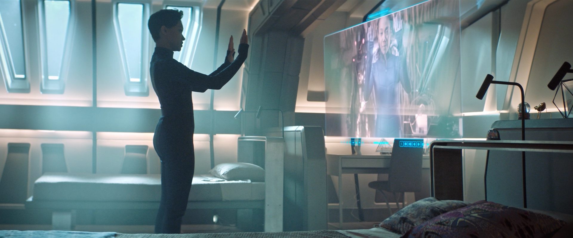 extant_StarTrekDiscovery_2x13-SuchSweetSorrowPart1_04102.jpg