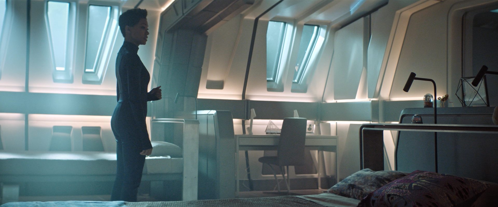 extant_StarTrekDiscovery_2x13-SuchSweetSorrowPart1_04109.jpg