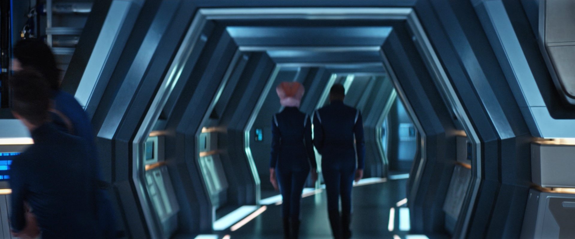extant_StarTrekDiscovery_2x13-SuchSweetSorrowPart1_04322.jpg