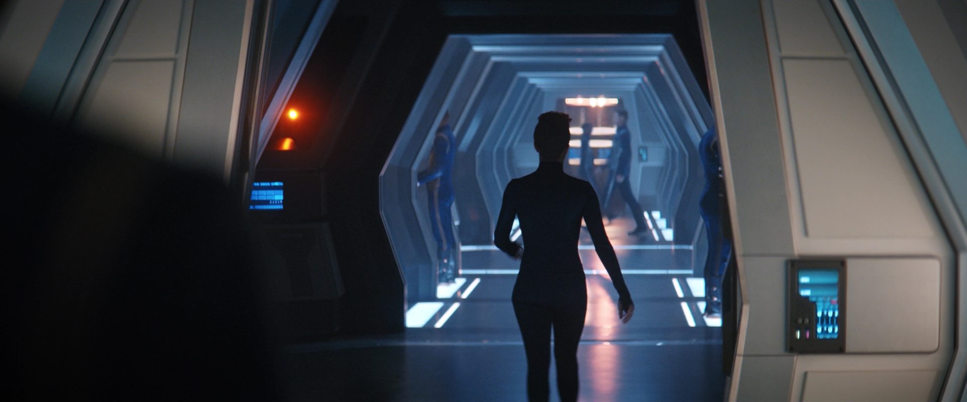 extant_StarTrekDiscovery_2x13-SuchSweetSorrowPart1_04461.jpg
