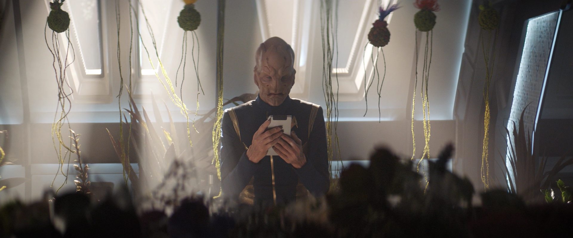 extant_StarTrekDiscovery_2x13-SuchSweetSorrowPart1_04494.jpg