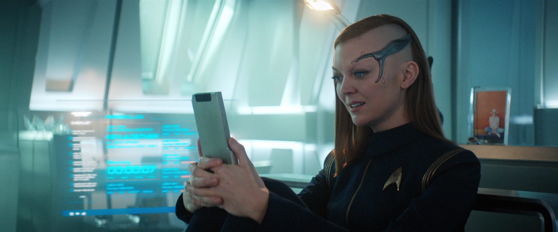 extant_StarTrekDiscovery_2x13-SuchSweetSorrowPart1_04592.jpg